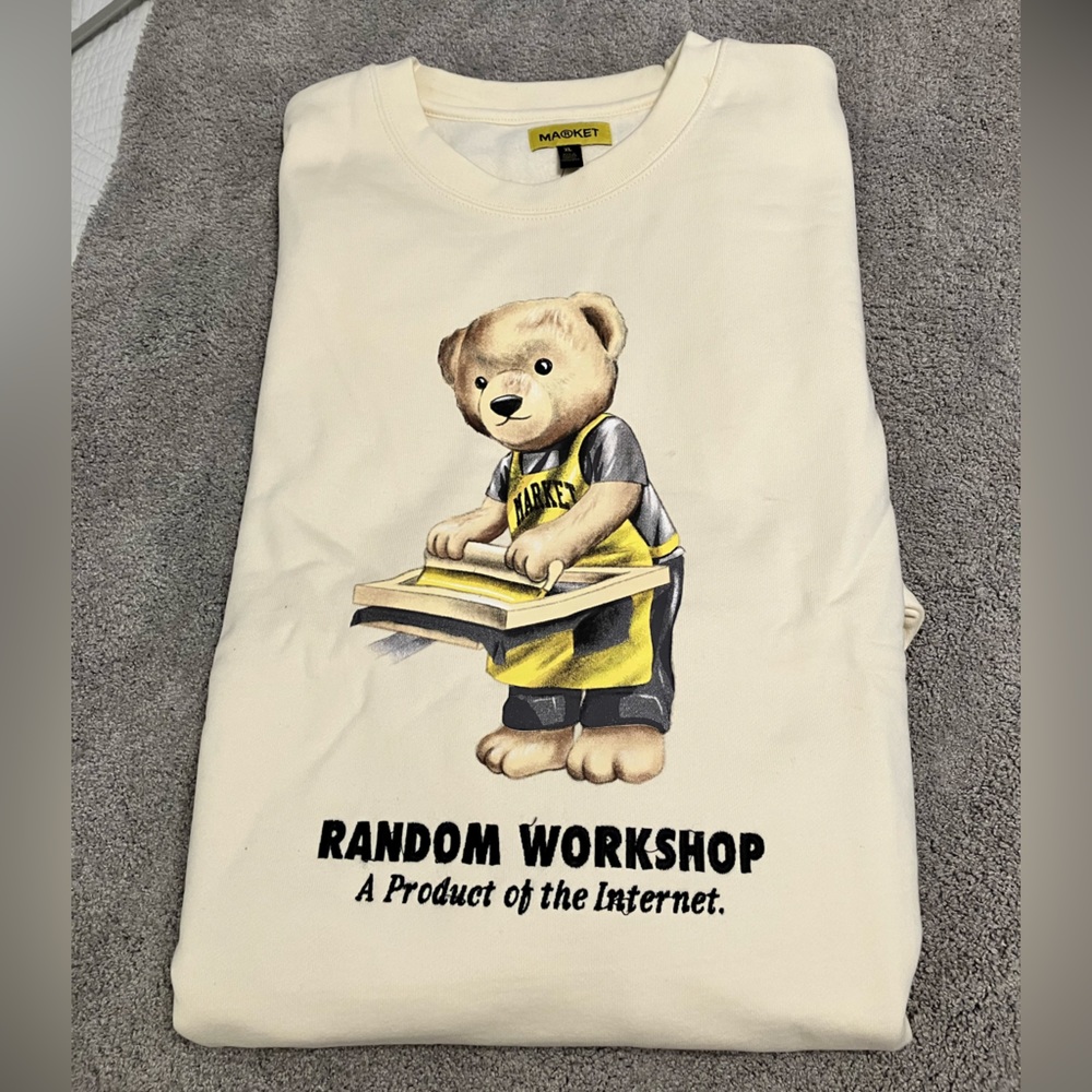 Market Sweatshirt Cream size XL crewneck NWT